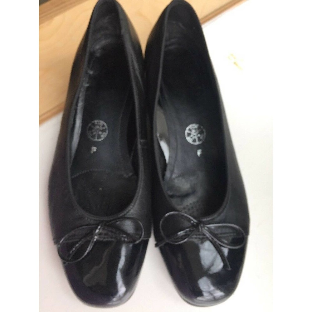ARA Black Leather Patent Leather Cap Toe 6 US
